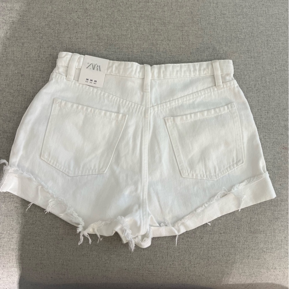 ZARA White High-Rise Denim Shorts | NWT | Size 6 - Picture 3 of 8